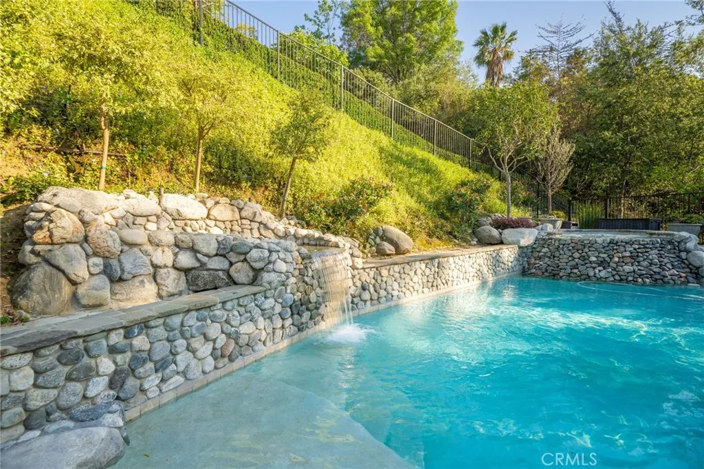 728 Beaverbrook Lane