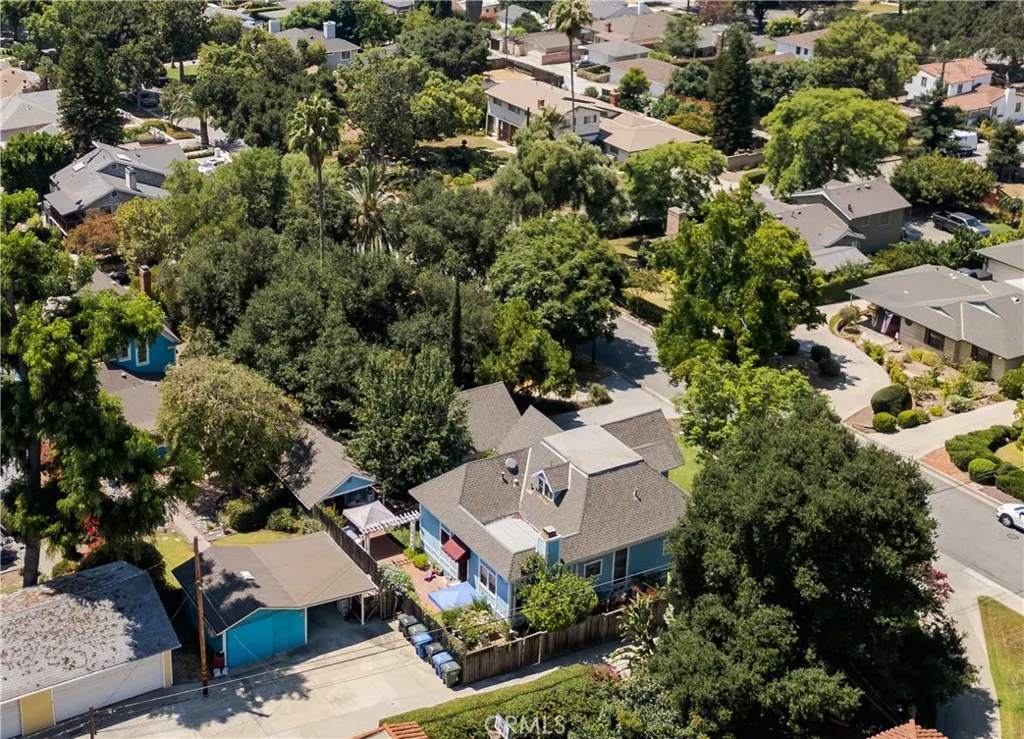 211 E Virginia Avenue