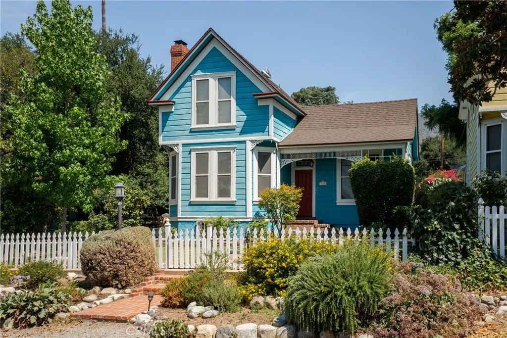 211 E Virginia Avenue