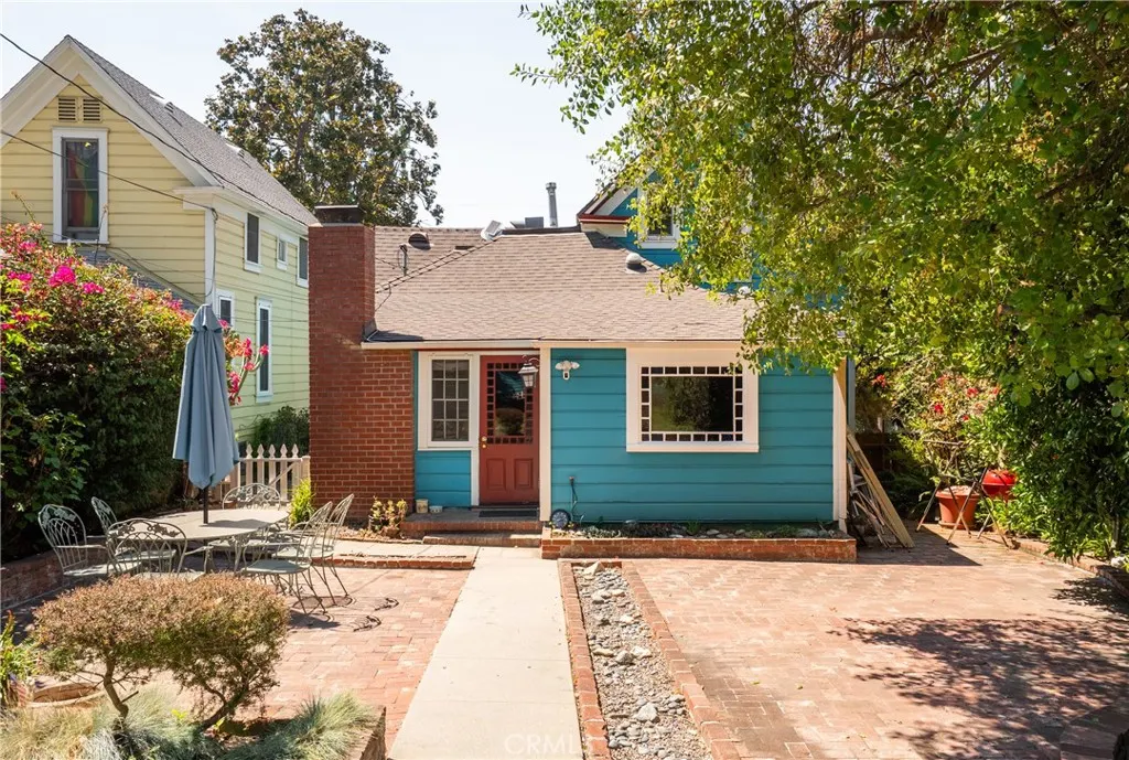 211 E Virginia Avenue