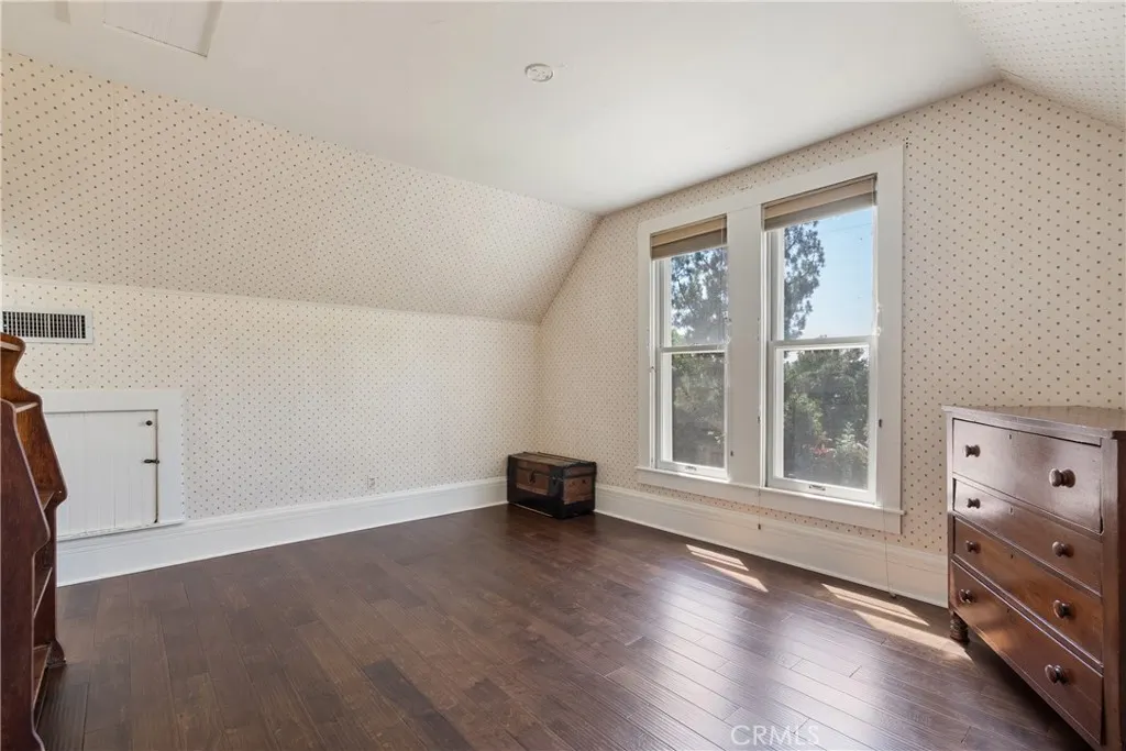 211 E Virginia Avenue