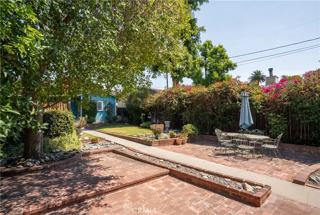 211 E Virginia Avenue