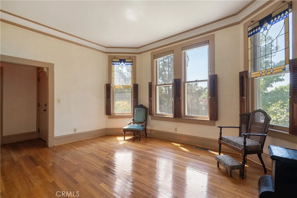 211 E Virginia Avenue