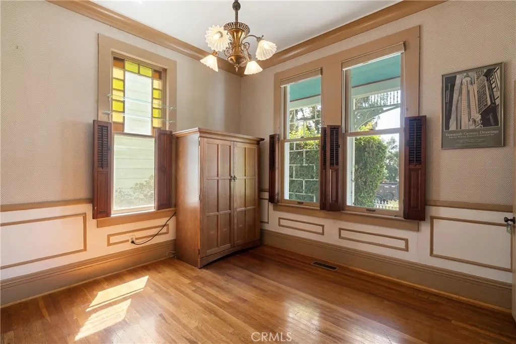 211 E Virginia Avenue