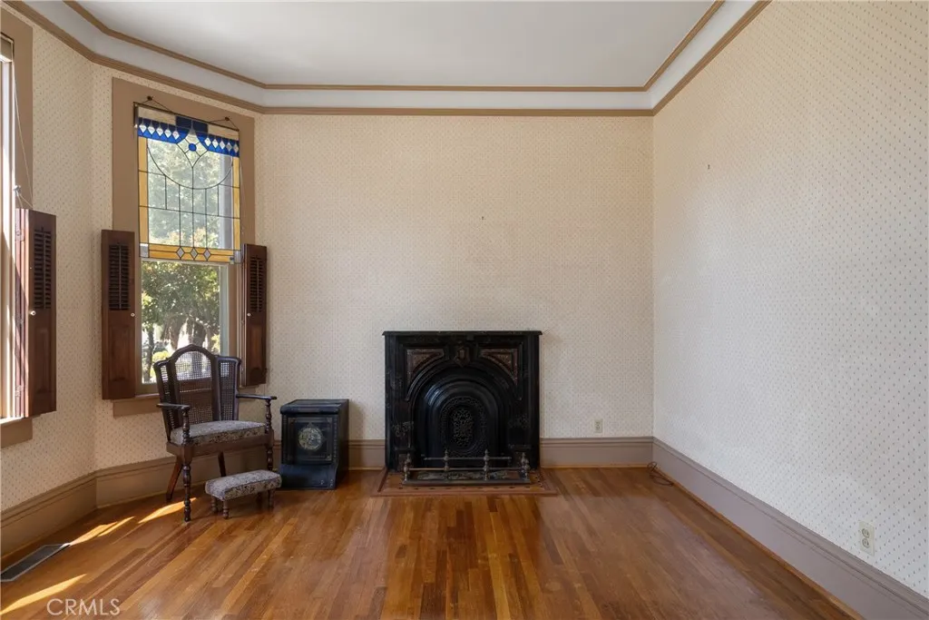 211 E Virginia Avenue