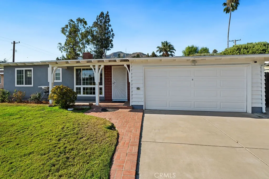 2953 Royal Oaks Drive