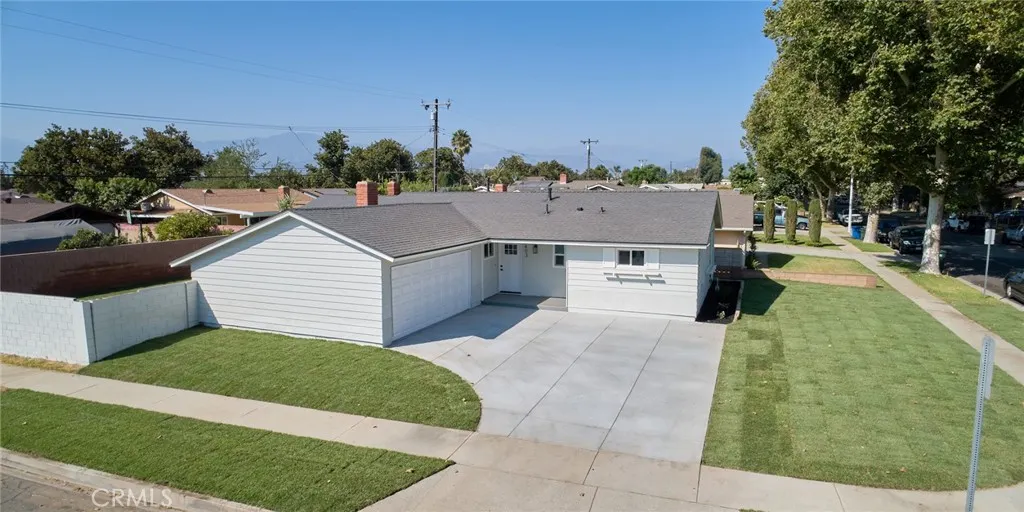 1403 N Siesta Avenue