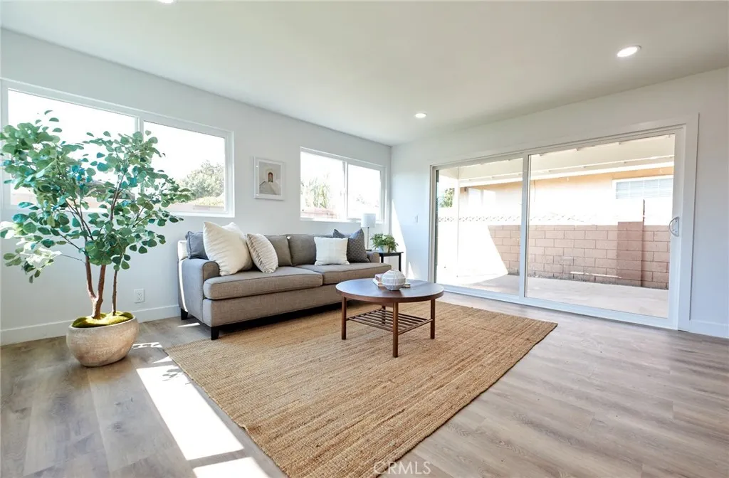 1403 N Siesta Avenue