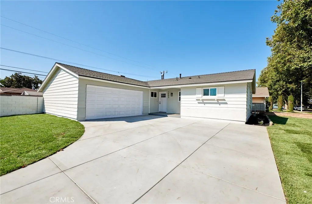 1403 N Siesta Avenue