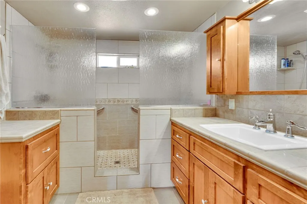 768 W Chester Road