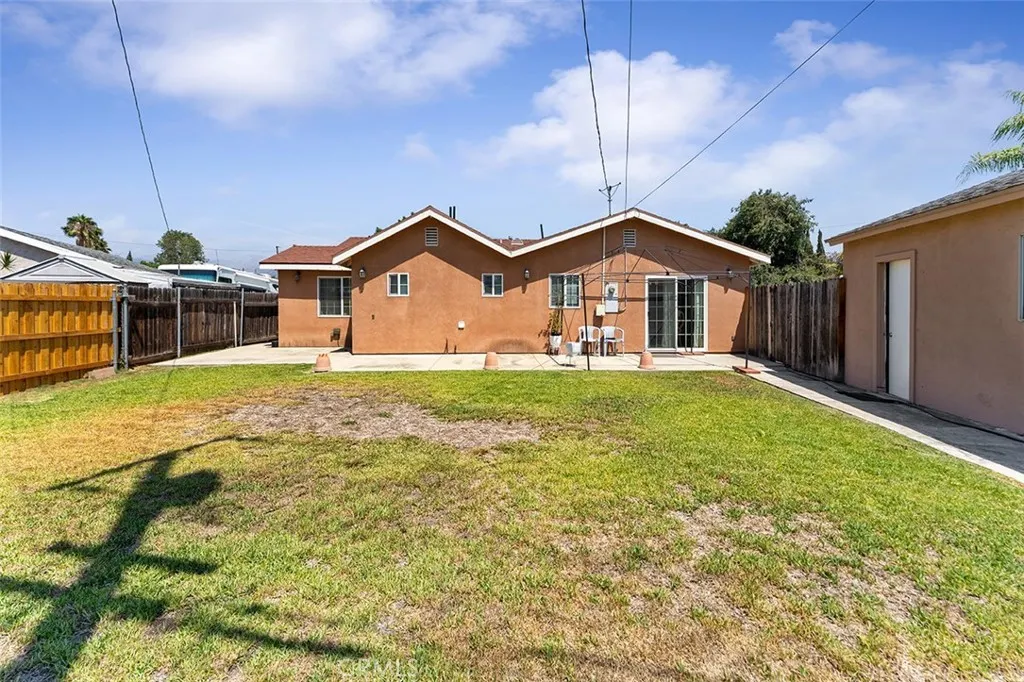 5441 N Calera Avenue