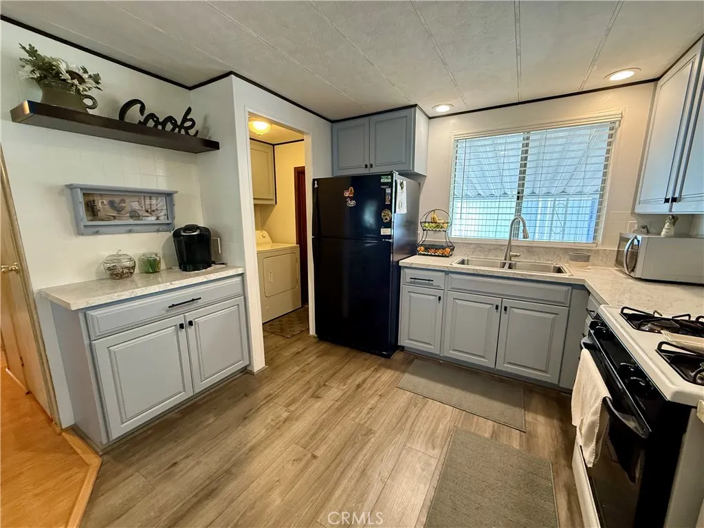 2755 Arrow Hwy #111