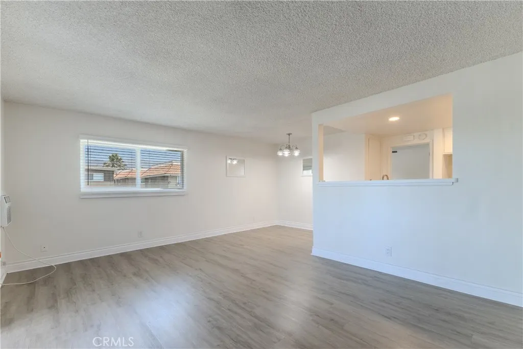 1652 E Kingsley Avenue, #7