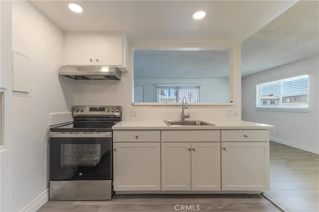 1652 E Kingsley Avenue, #7