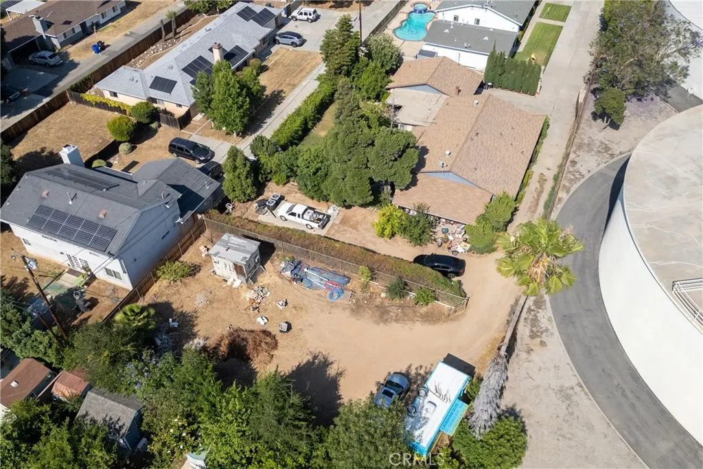 4421 N Sunflower Avenue