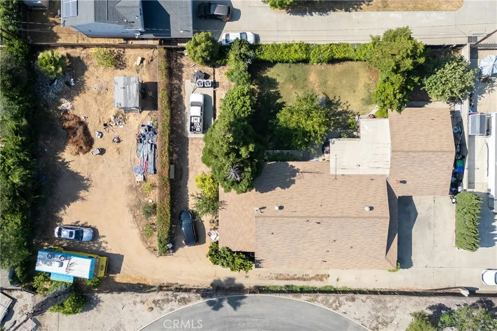 4421 N Sunflower Avenue