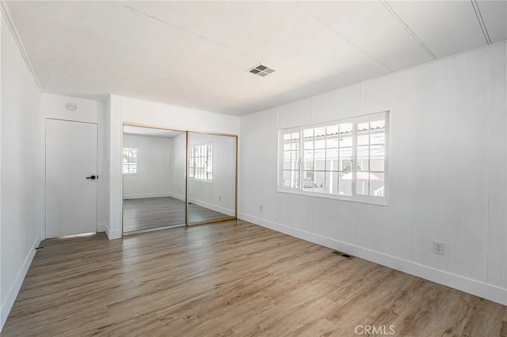 3530 Damien, #202