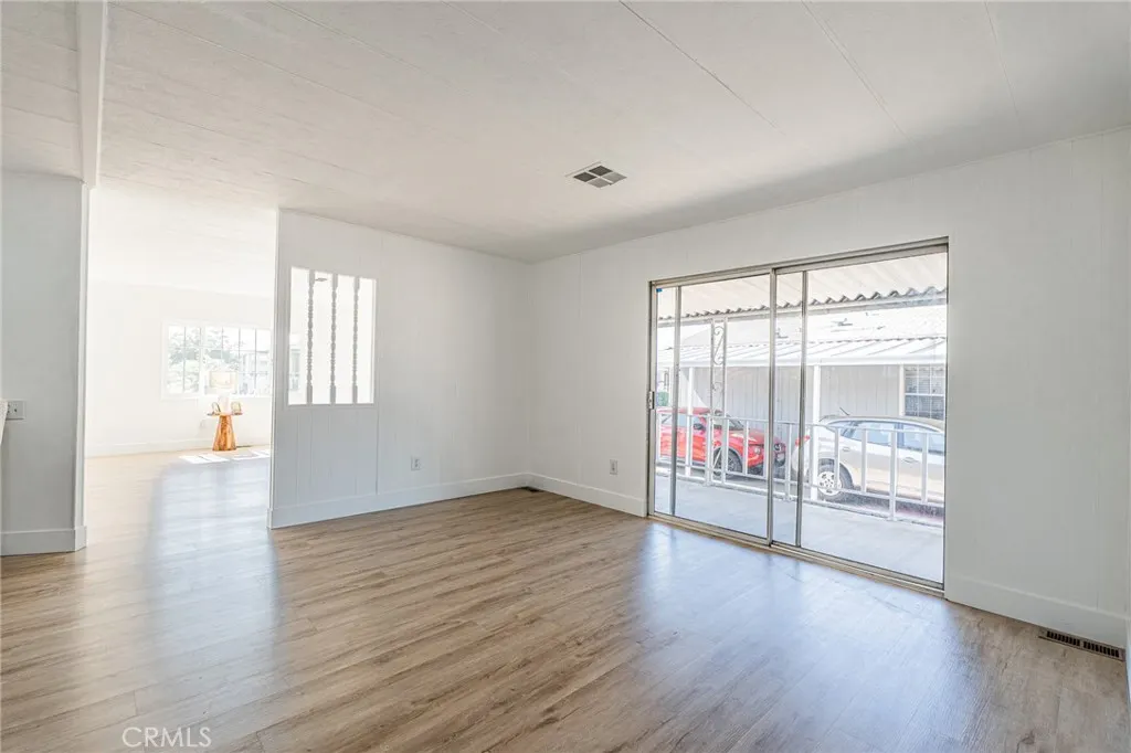 3530 Damien, #202