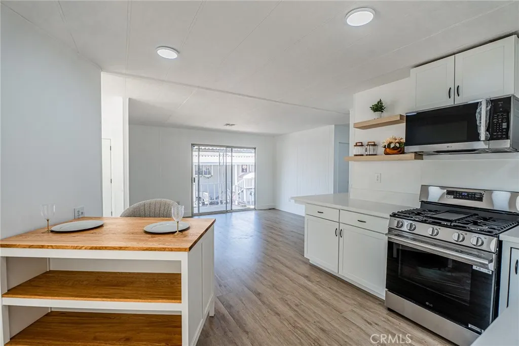 3530 Damien, #202