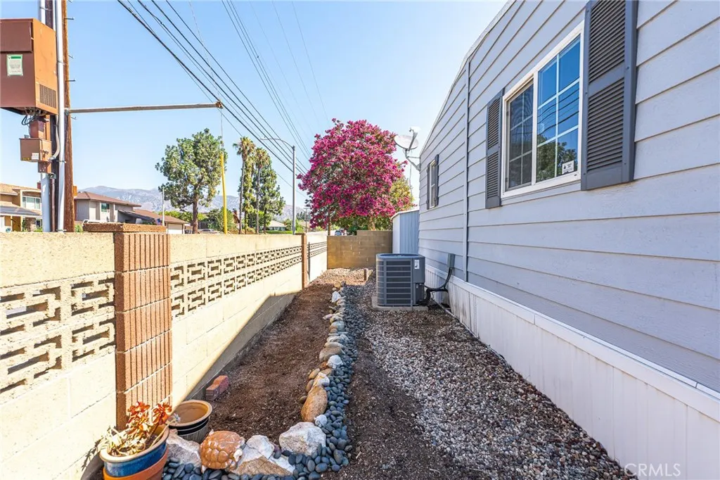 3530 Damien, #202