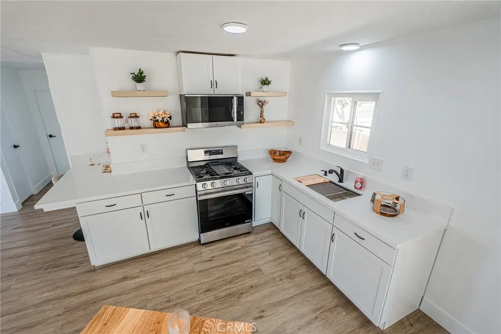 3530 Damien, #202