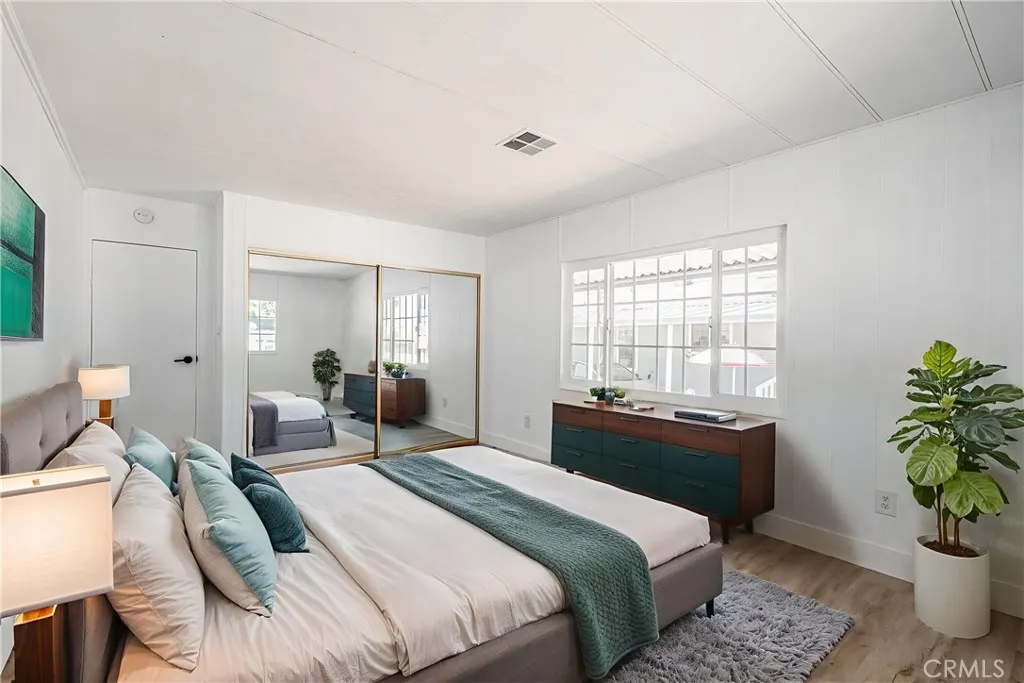 3530 Damien, #202