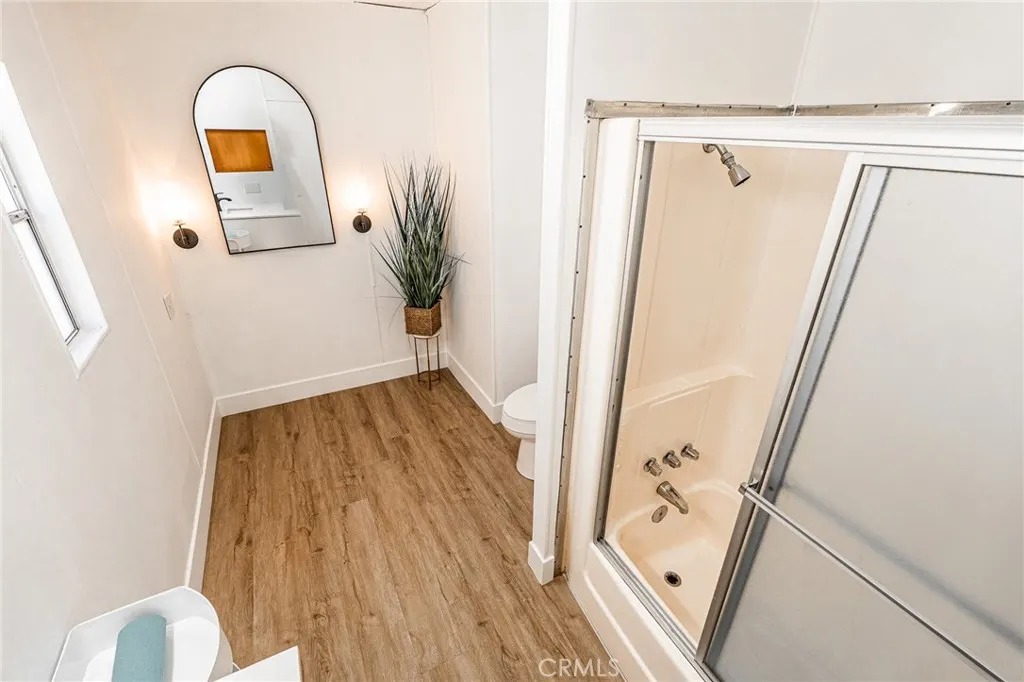 3530 Damien, #202