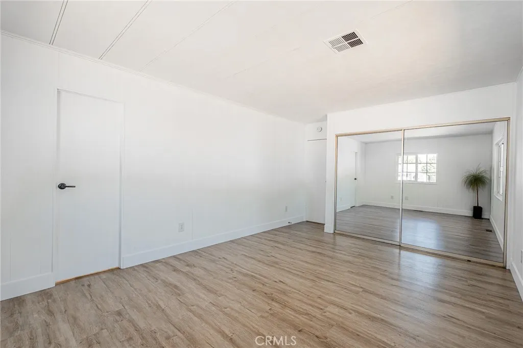 3530 Damien, #202