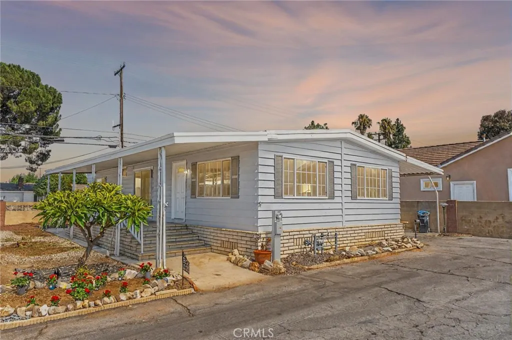3530 Damien, #202