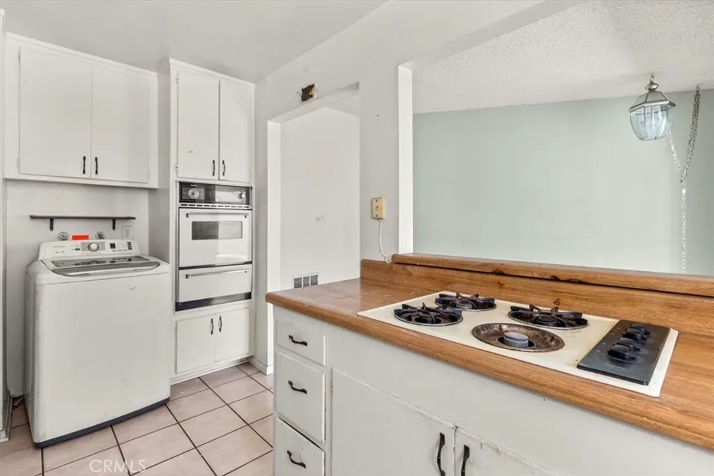 1225 Sheridan