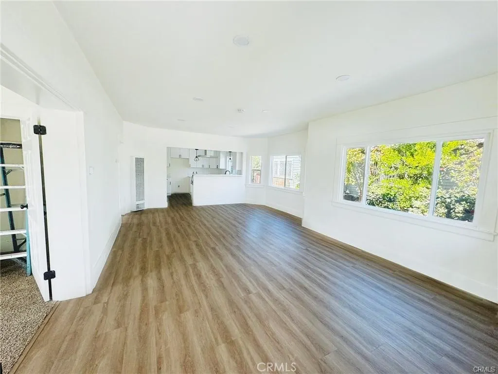 873 N Towne Avenue