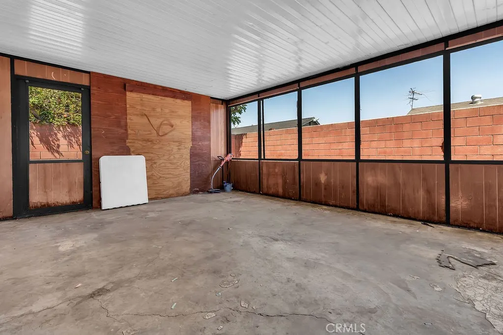 1916 Mountain Avenue