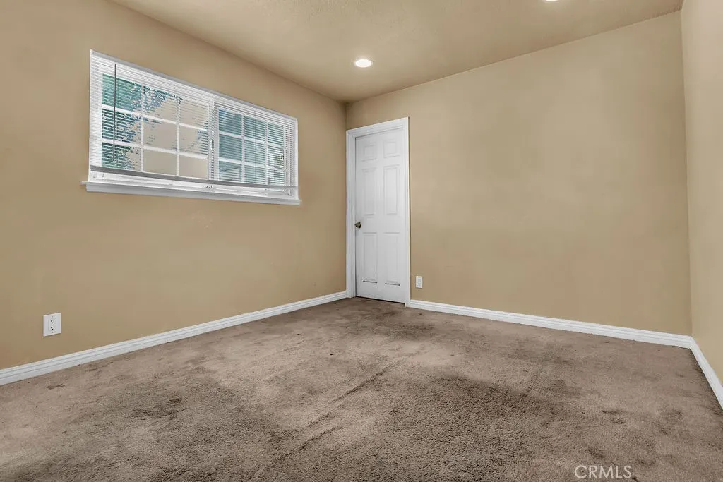 1916 Mountain Avenue