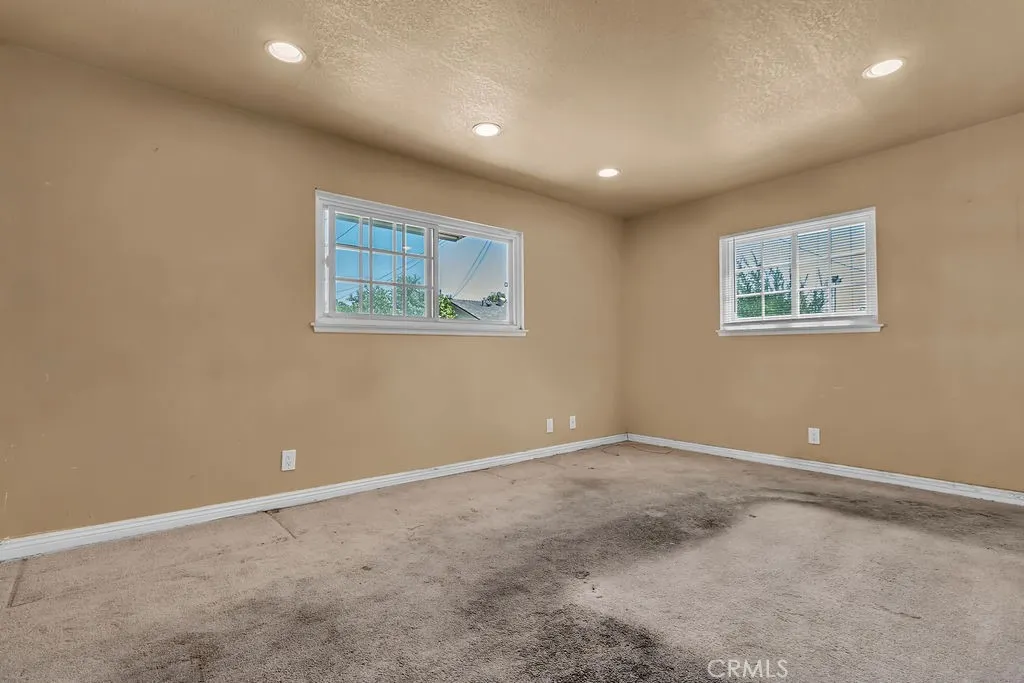 1916 Mountain Avenue