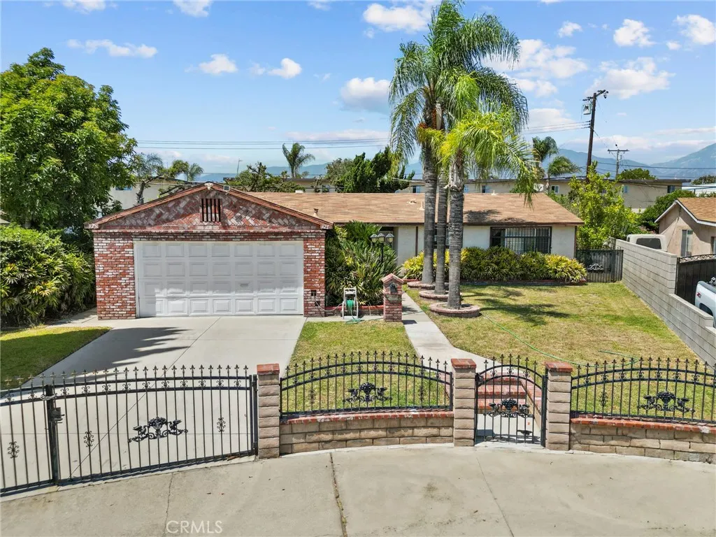 327 Flaxton Street