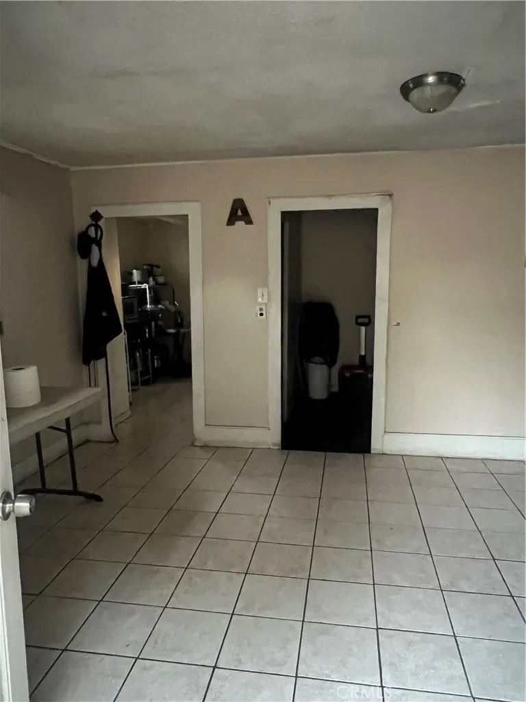 586 W Center Street