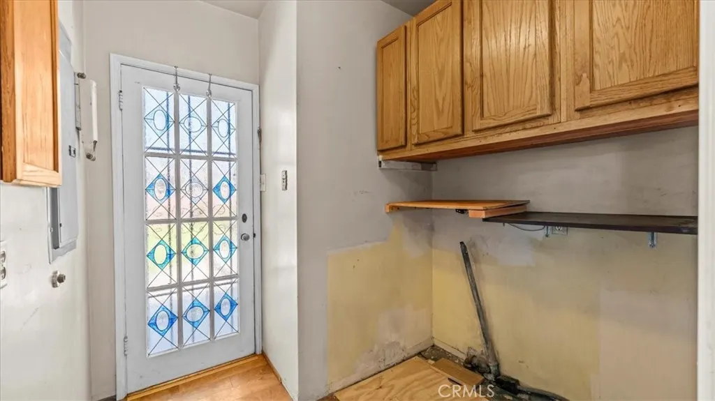 551 E I Street