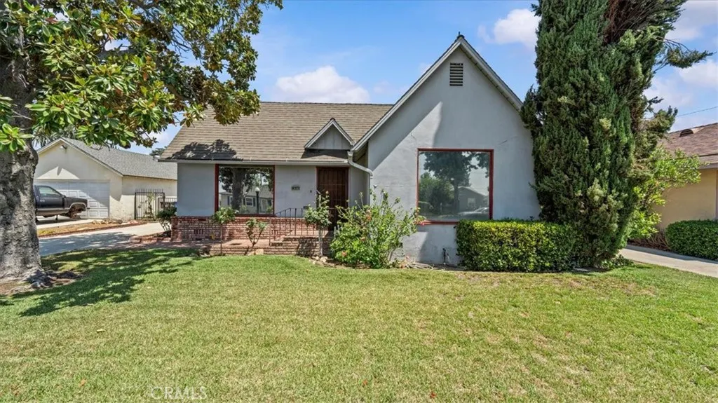 551 E I Street