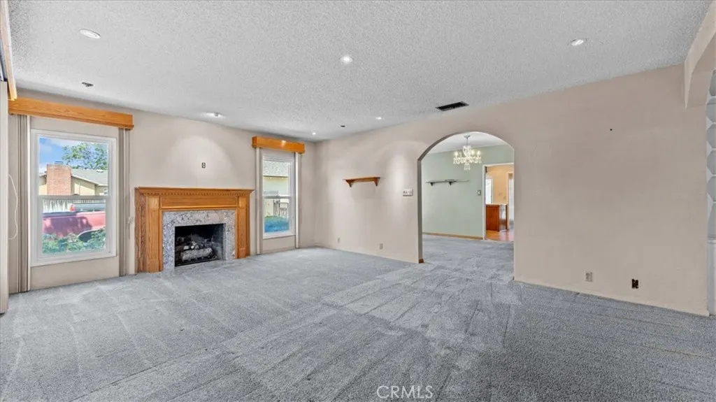 551 E I Street