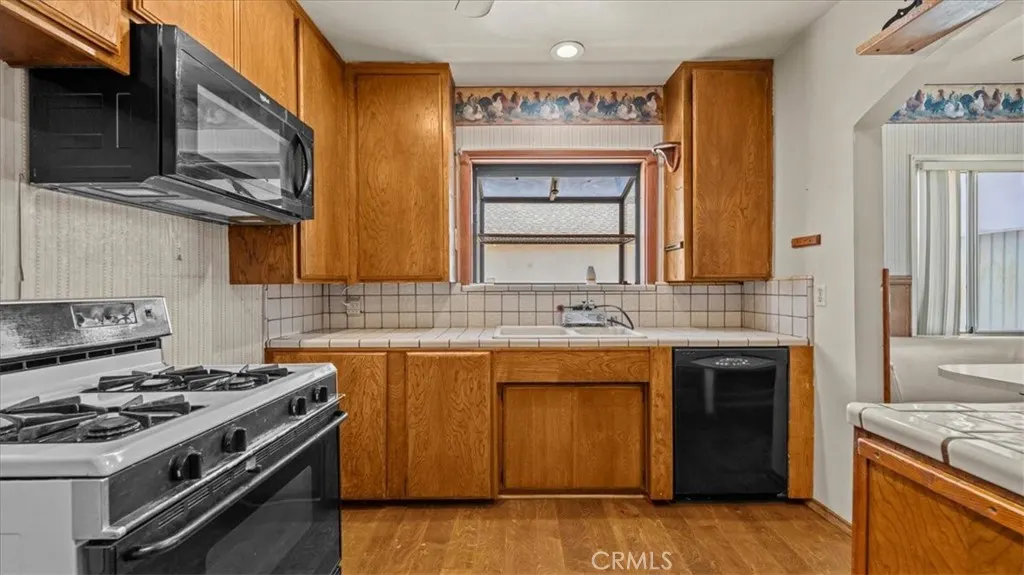 551 E I Street