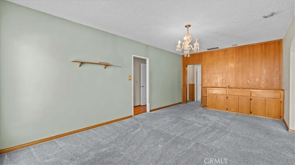 551 E I Street