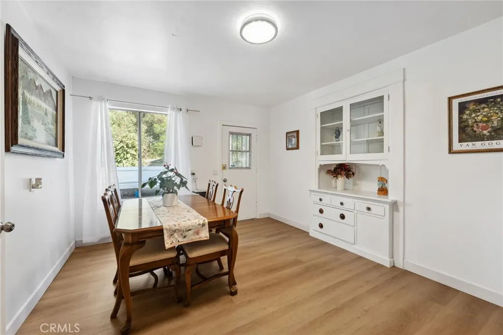 318 E 11th Street