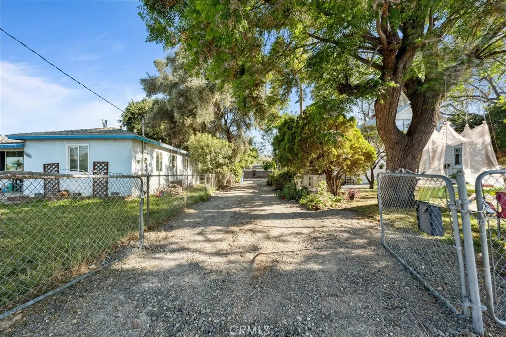 318 E 11th Street