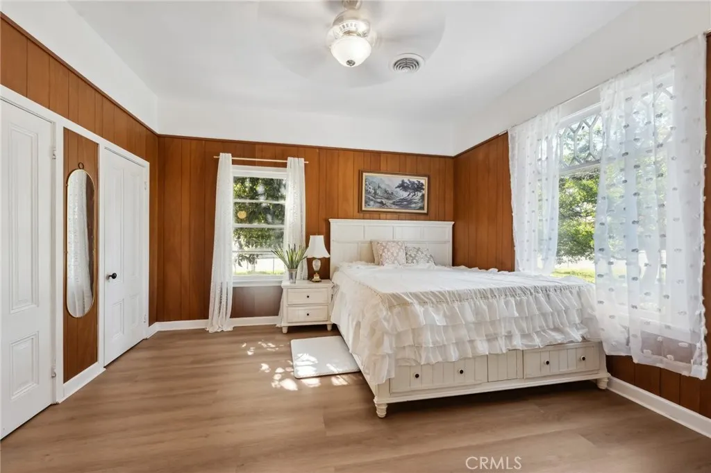 318 E 11th Street