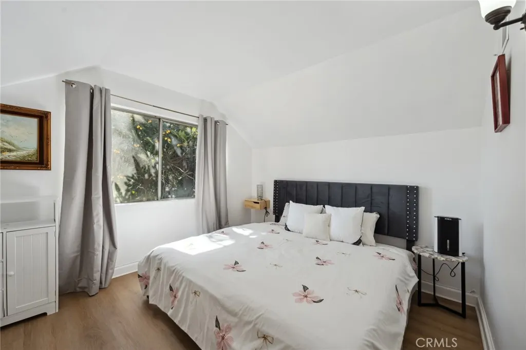 318 E 11th Street