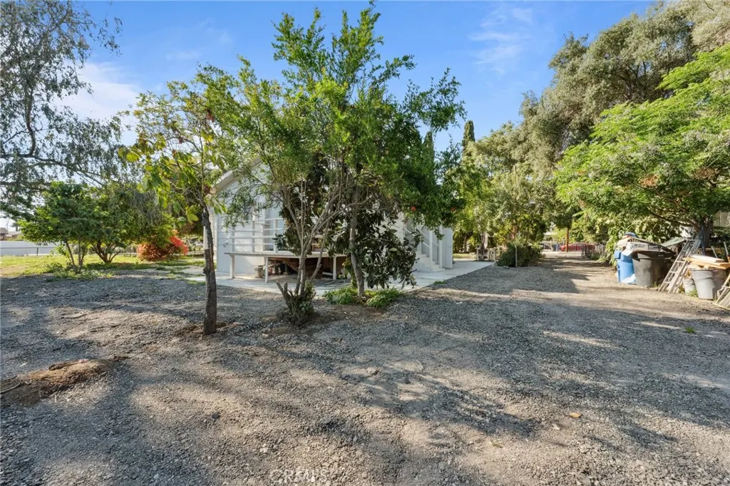 318 E 11th Street