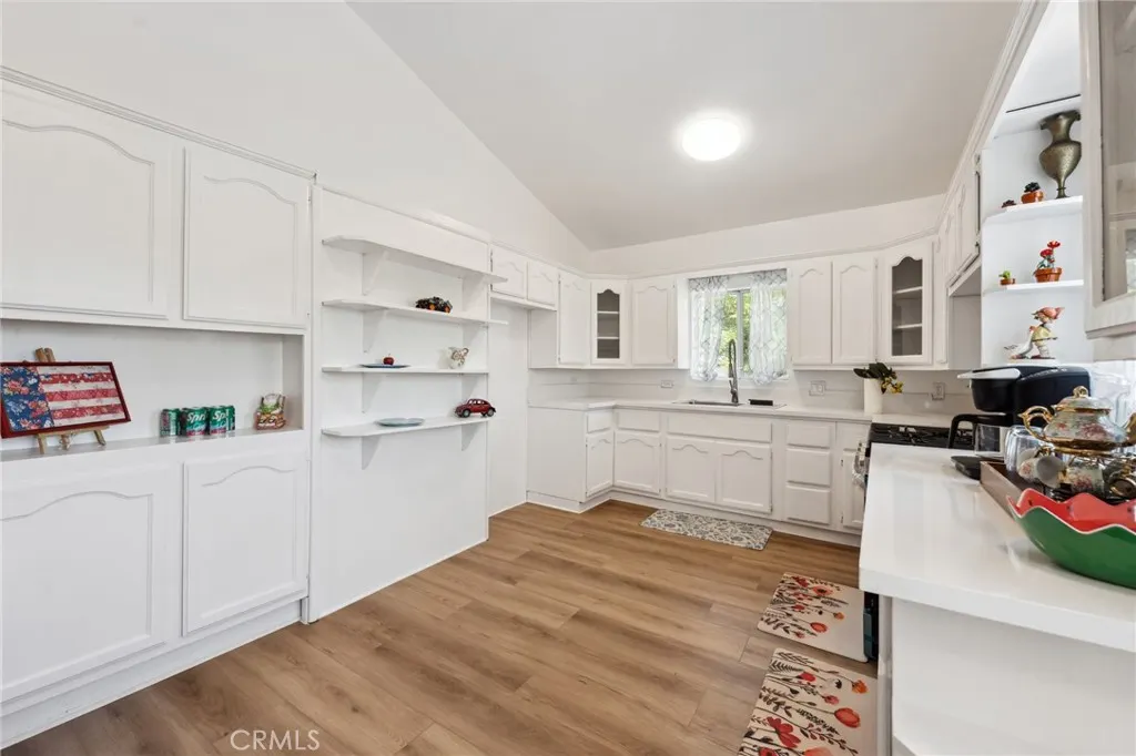 318 E 11th Street