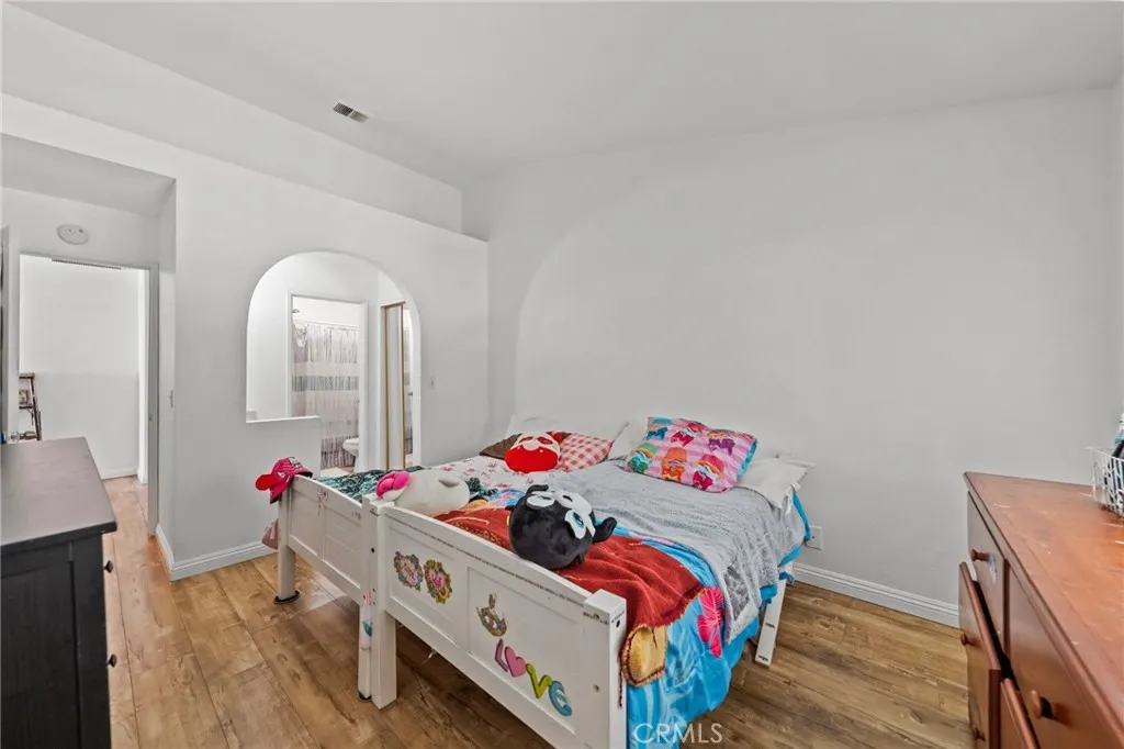 430 Anderwood Court, #24