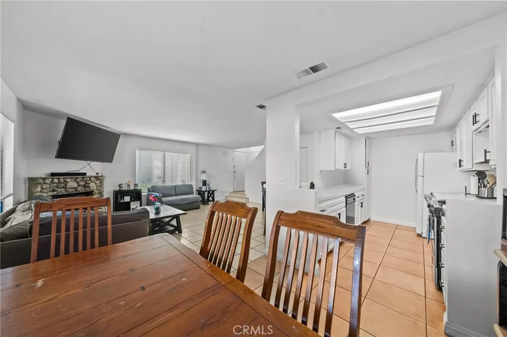 430 Anderwood Court, #24