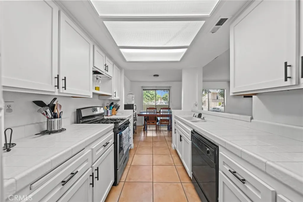 430 Anderwood Court, #24